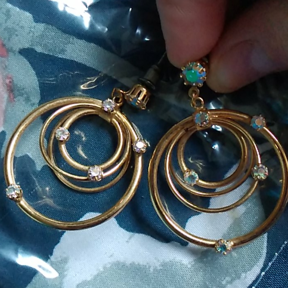 Earings